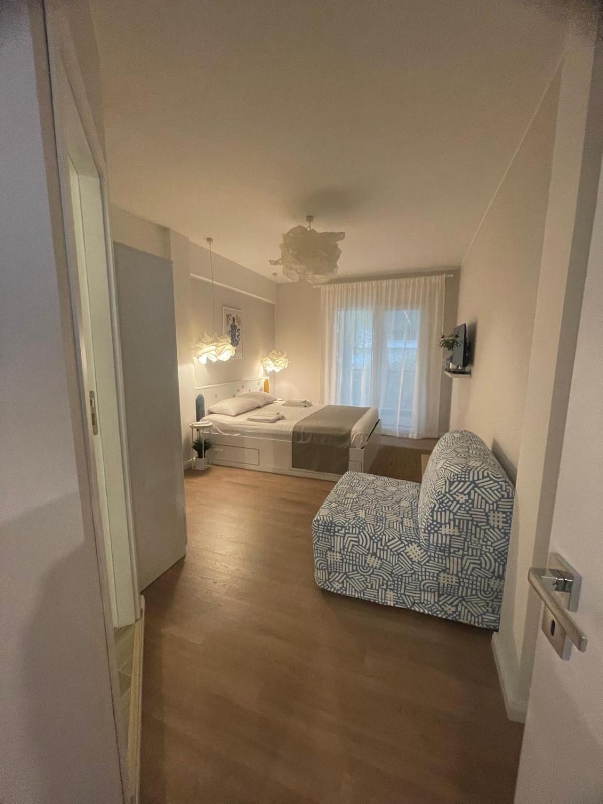 Sea Esta Apartment Néa Péramos Kültér fotó